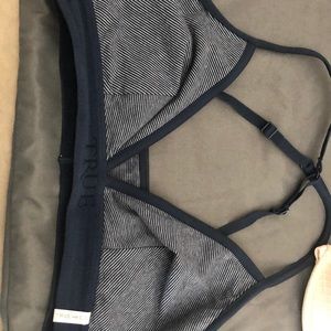 True and Co bra